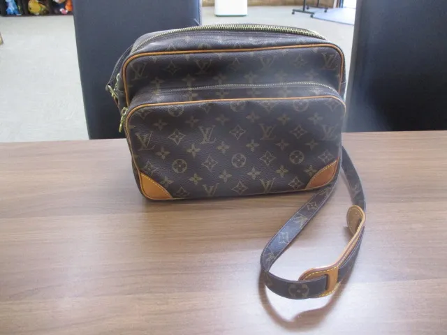 弘前高田店の買取です。