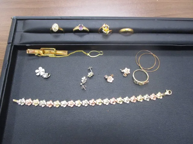 弘前高田店の買取です。