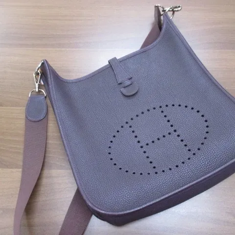 弘前高田店の買取です。