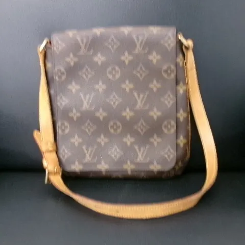 青森観光通店の買取です。