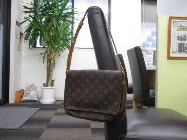 青森観光通店の買取です。