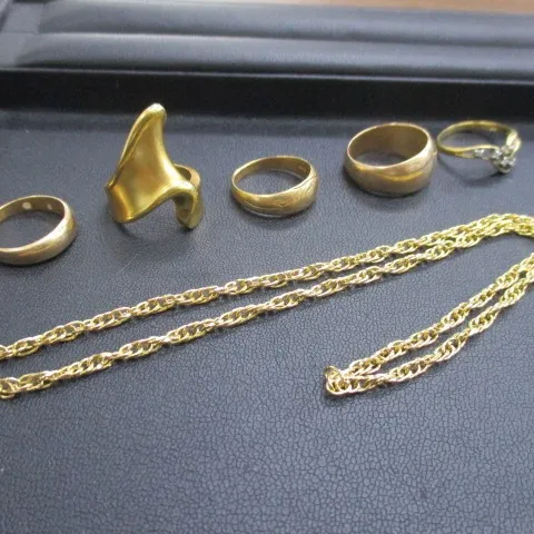 弘前高田店の買取です。