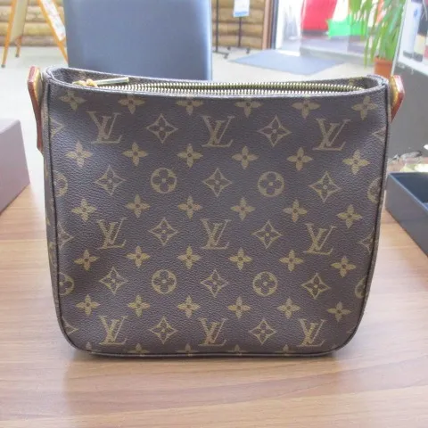 弘前高田店の買取です。