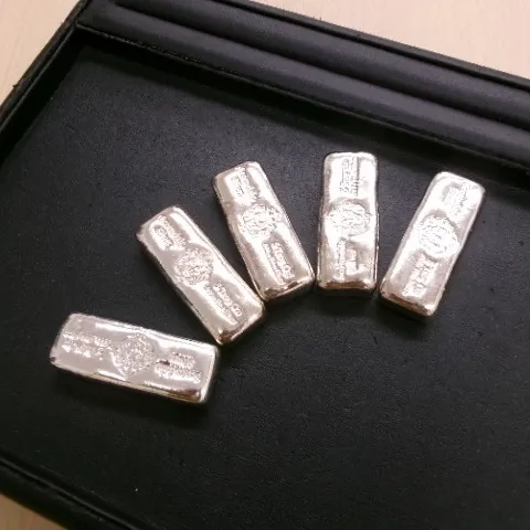 シルバー　インゴット