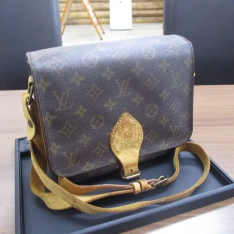 弘前高田店の買取です。