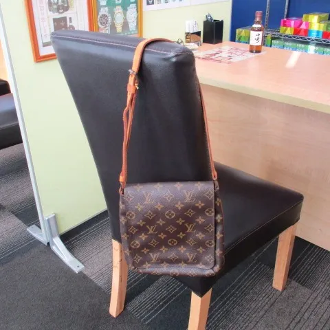 青森観光通店の買取です。