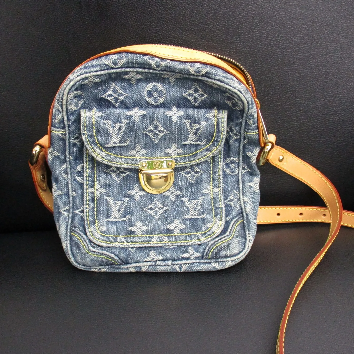 青森観光通店の買取です。