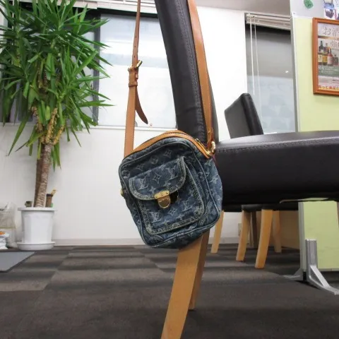 青森観光通店の買取です。